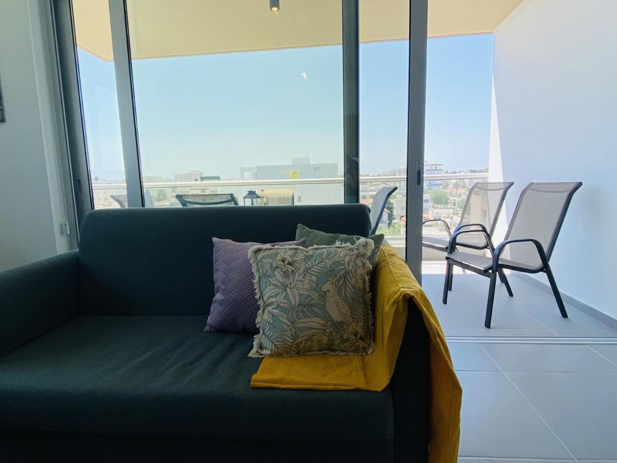 Silver Line 1-Bedroom Apartment In Larnaca Exterior photo