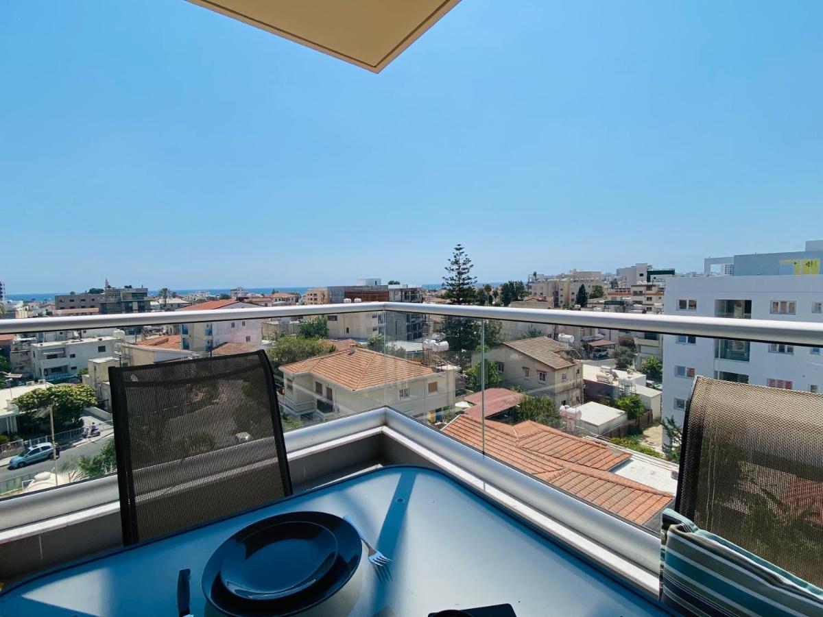 Silver Line 1-Bedroom Apartment In Larnaca Exterior photo