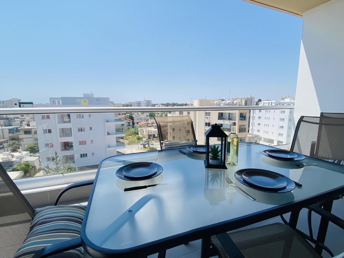 Silver Line 1-Bedroom Apartment In Larnaca Exterior photo